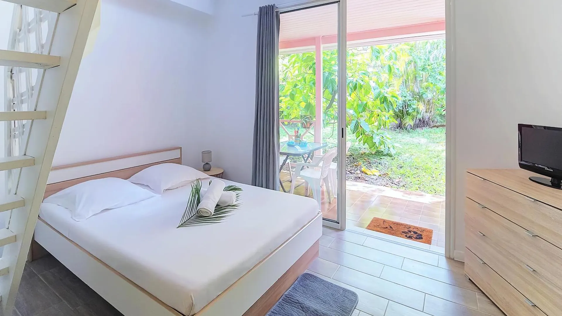 Résidence Ti'Kéol - Appartements avec terrasse 2 à 4 personnes, piscine Sainte-Anne